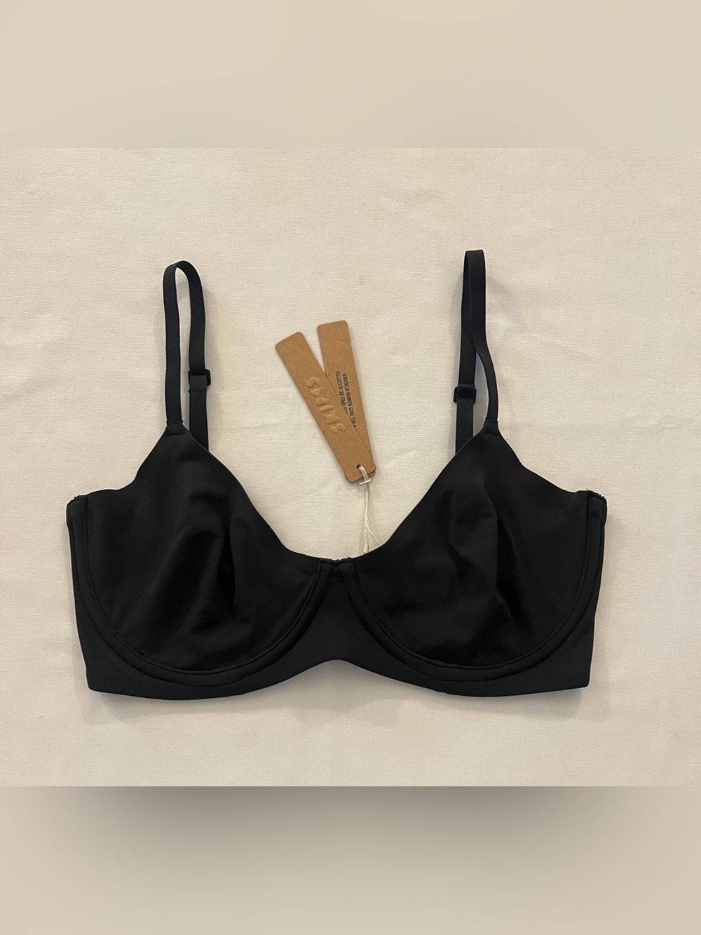 SKIMS FITS EVERYBODY UNLINED DEMI BRA